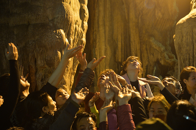 50.000 lượt khách dự khai hội chùa Hương